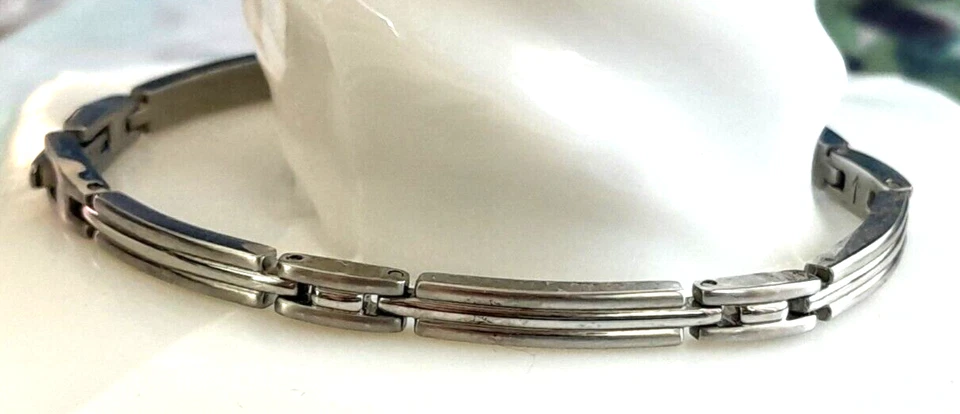 Elegante pulsera delgada unisex vintage pequeña de 7" Rochet Inox de acero inoxidable Foto 3 de 4