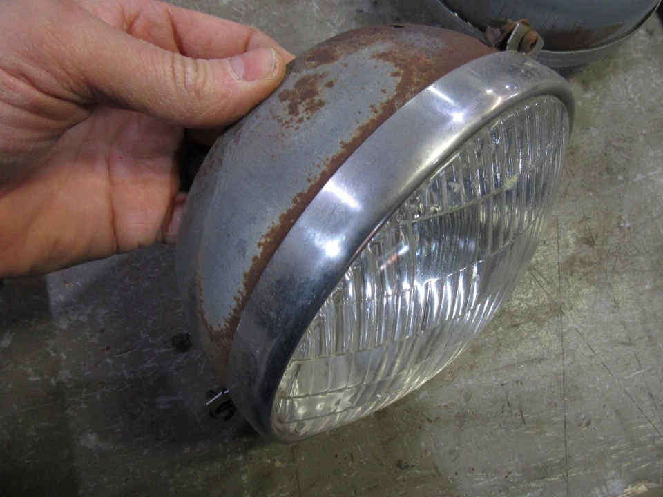 Ford Mainline Fairlane 1955 1956 faro delantero bombilla montaje taza anillo de ajuste Foto 2 de 4