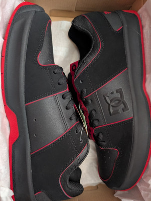 DC Shoes Star Wars SW Lynx Zero Men's Low Top Sneakers Black/Red