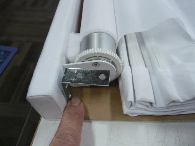 Herrajes de repuesto West Elm lino europeo tono romano lino natural 44x64 Foto 4 de 4