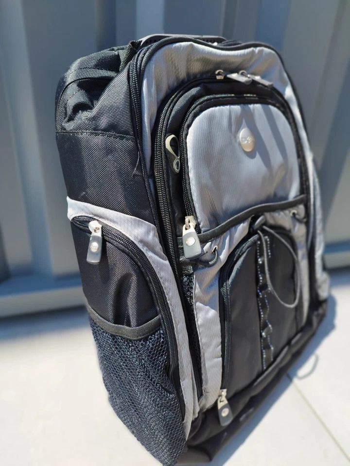 Sac à dos DELL pour ordinateurs portables jusqu'à 16.1" NEUF - Photo 1/4
