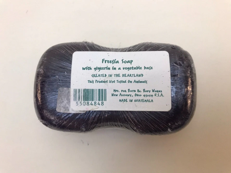 Vintage Bath & Body Works Freesia Glycerin Soap Bar 4.5oz NEW - Image 2 of 4