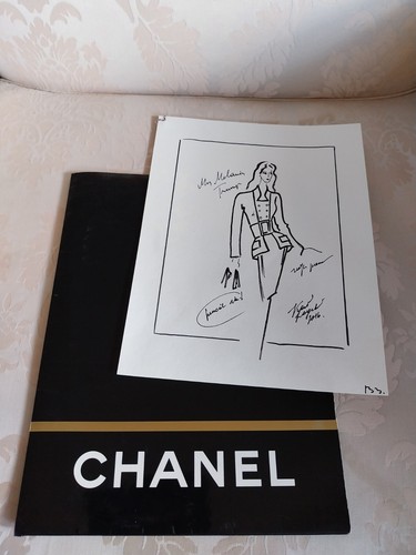 MELANIA TRUMP - FIRST LADY USA - by LAGERFELD for CHANEL, 2016.