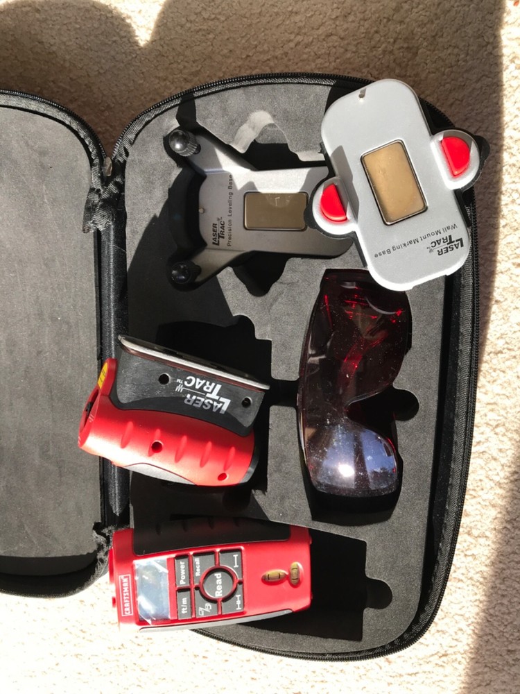 Craftsman 4-in-1 Trac Laser Level and Measuring Tool Kit #9-48255