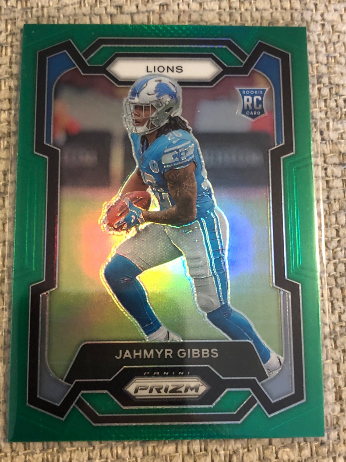 Jahmyr Gibbs 2023 Panini Prizm Green Prizm RC #331