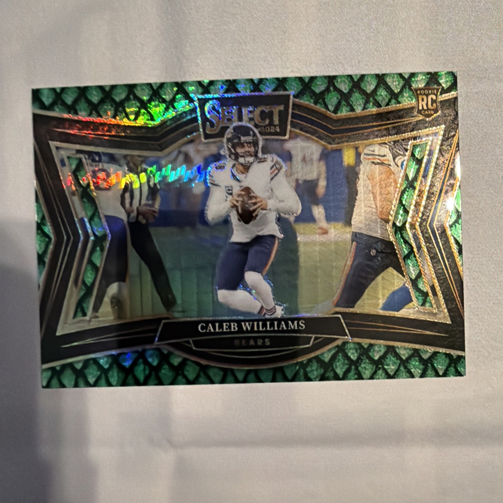 2024 Panini Select - Field Level Caleb Williams #477 Dragon Scale Prizm /70 (RC)