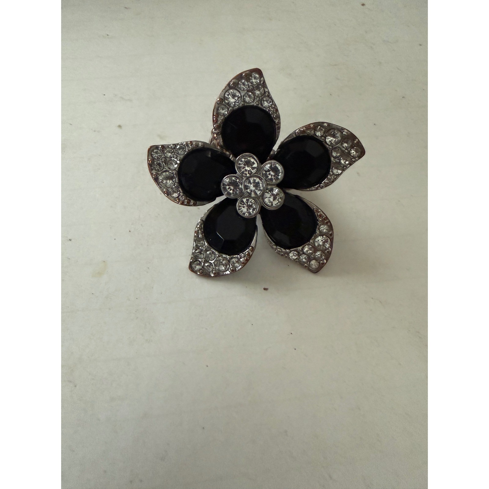 Black Flower Cocktail Ring Silver Tone Rhinestone Stretch Band Statement Jewelry