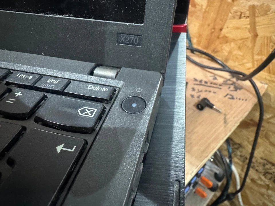 Lenovo ThinkPad X270 · i5-6300U · 8GB · 256GB, photo 3 of 5