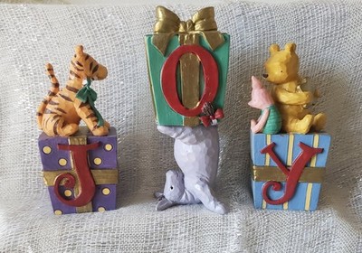  Classic Pooh - Pooh Piglet  Eeyore Christmas Block Set Display Table Very Nice 