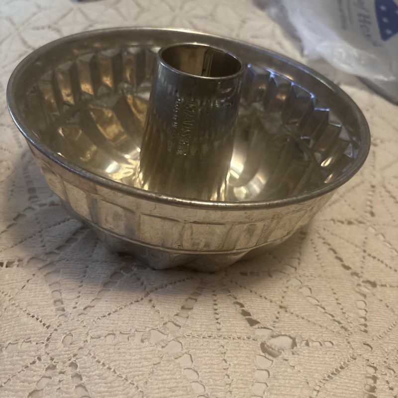 Vintage Kaiser Bundt Pan 9" Gugelhupf Cake Mold Tin Made in West Germany Metal