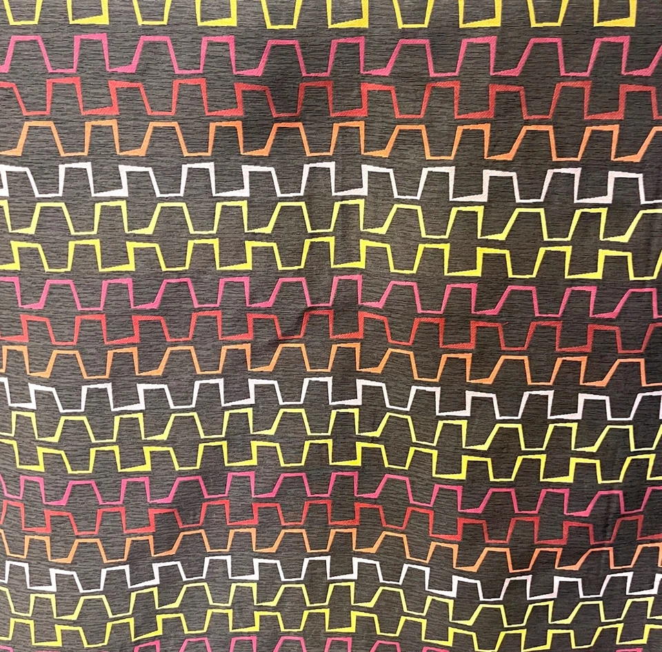 TAPIZADO ESTILO CHENILLA BORDADO GEOMÉTRICO CARBÓN MULTICOLOR 57" POR COMPRAR Foto 3 de 4