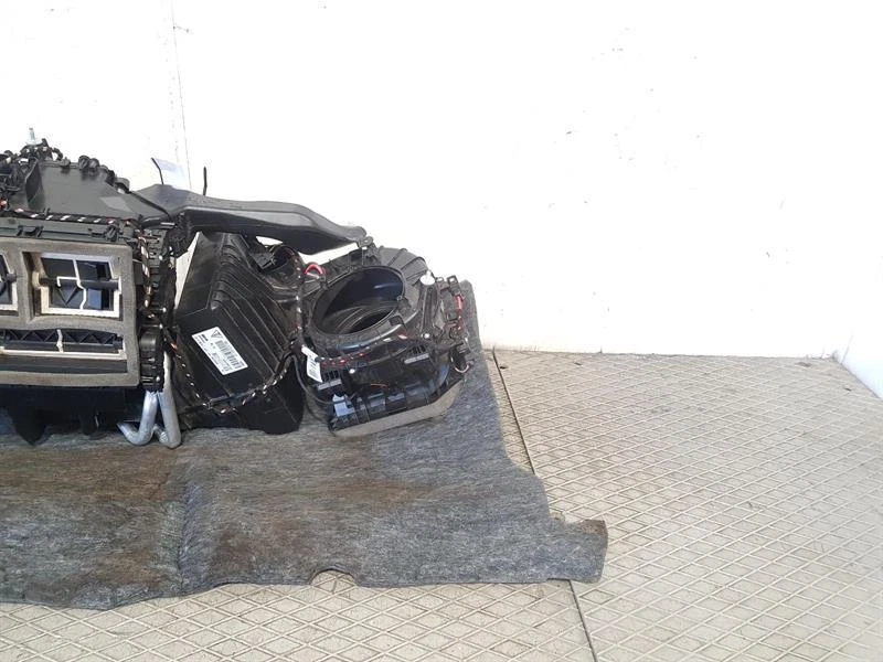 2012-2019 991 PORSCHE 911 HEATER BLOWER HOUSING 99157301113 - Image 3 of 4