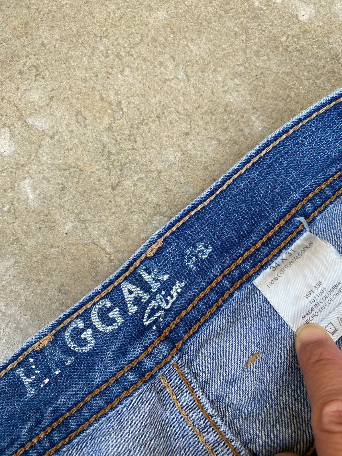 HAGGER Men's Slim Fit Straight Leg Medium Denim Jeans | 34 x 31