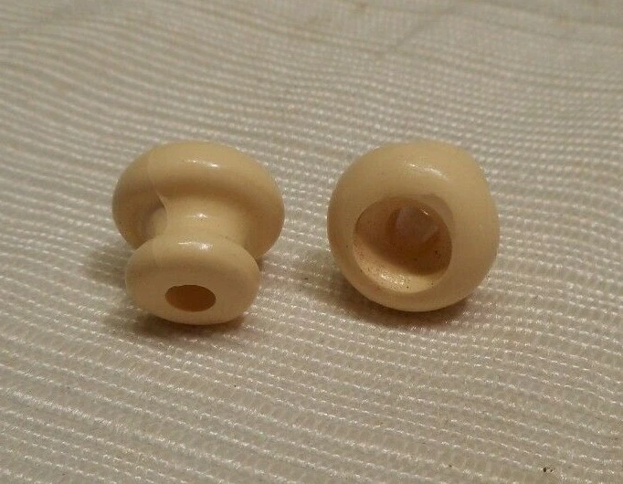 2 New OS 1960’s 70’s  Genuine Gibson Cream Guitar Strap Buttons   J 45 J 50 - Image 2 of 2