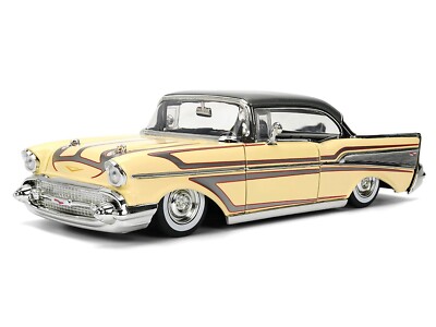 1957 CHEVROLET BEL AIR CREAM 1/24 DIECAST MODEL CAR BY JADA