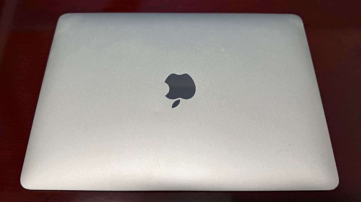 Apple MacBook 12 in 2015 Silver/Intel Core M 1.1 GHz, 256 GB Apple MacBook 12 in 2015 Silver/Intel Core M 1.1 GHz, 256 GB