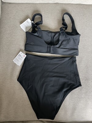 ♡r♡ Lululemon Waterside Square Neck Swim Top B/C, High Rise