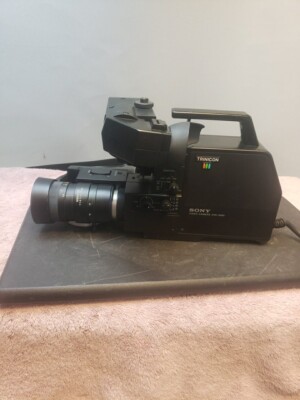 Sony Trinicon HVC-2200 Professional Video Camera, Case,  Untested 