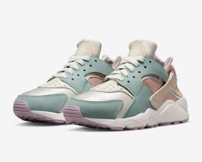 【AIR HUARACHE】Nike DQ4990-104 25㌢ NIKE Women's Air Huarache DQ4990-104 Light All Wood Brown