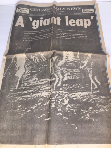 Chicago Daily News 1969 One giant leap for mankind Neil Armstrong Newspaper - Picture 7 of 12