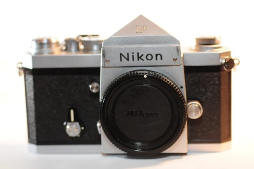 Nikon F APOLLO Chrome 35mm Film SLR camera eyelevel prism finder working pretty