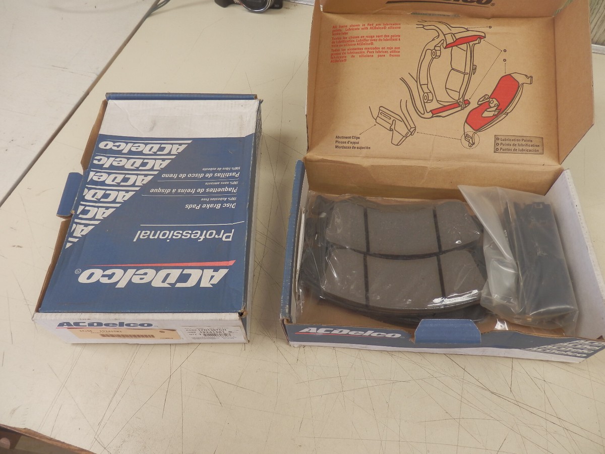 Front Disc Brake Pad Kit - ACDelco (17D1815CHF1 - View #3