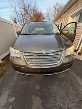 2010 Chrysler Town & Country TOURING PLUS