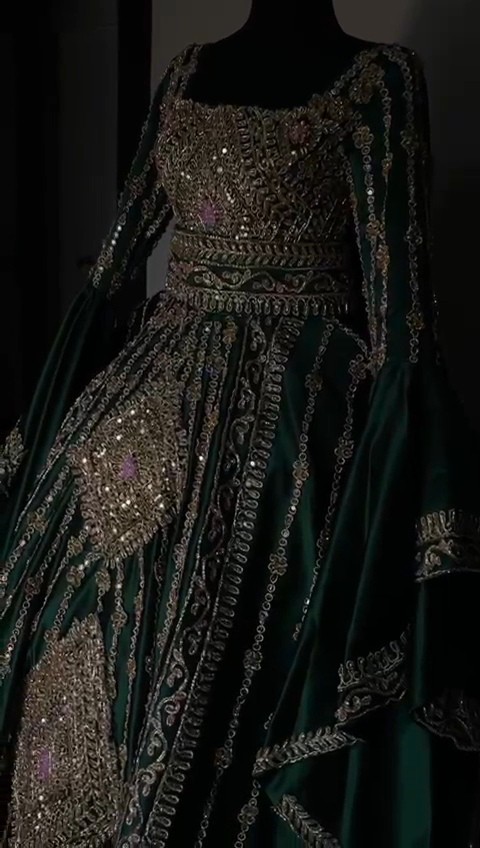 green henna dress Emerald Green Henna Night Dress