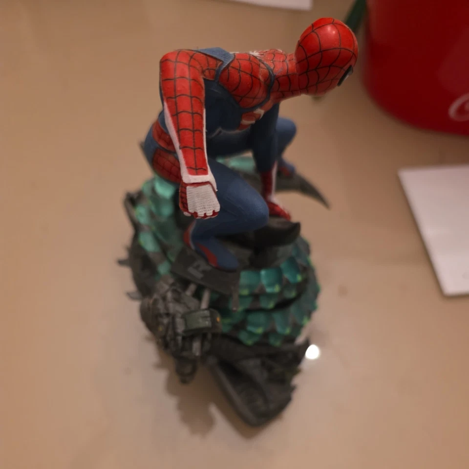 RARA Estatua Marvel’s Spider-Man Edición Coleccionista Foto 4 de 4