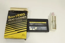 REALISTIC 44-1147, 8mm video head cleaner, used. (ref J 836)