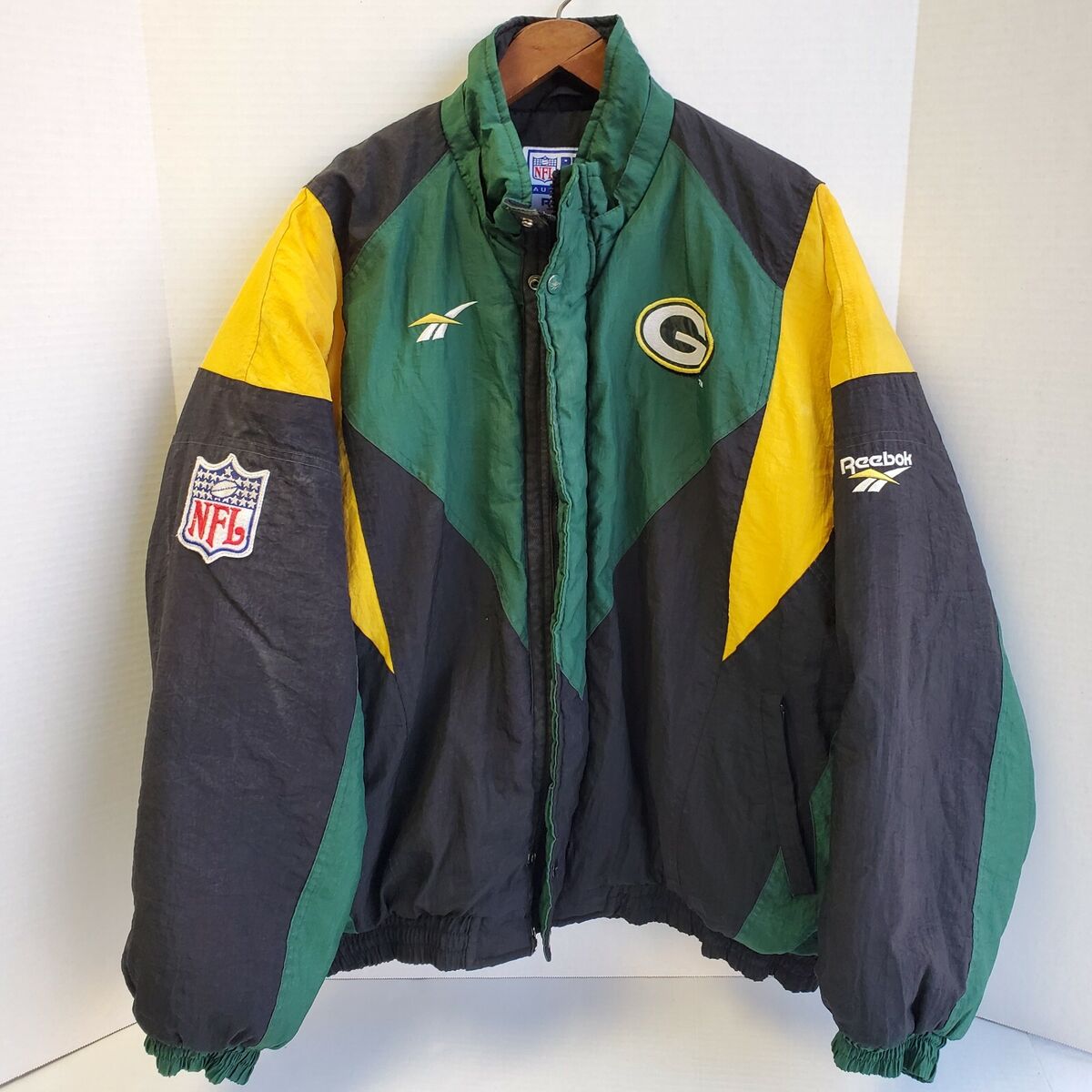 Vintage 90s Green Bay Packers Reebok Proline Puffer Coat Vintage 90s Green Bay Packers Reebok Proline Puffer Coat
