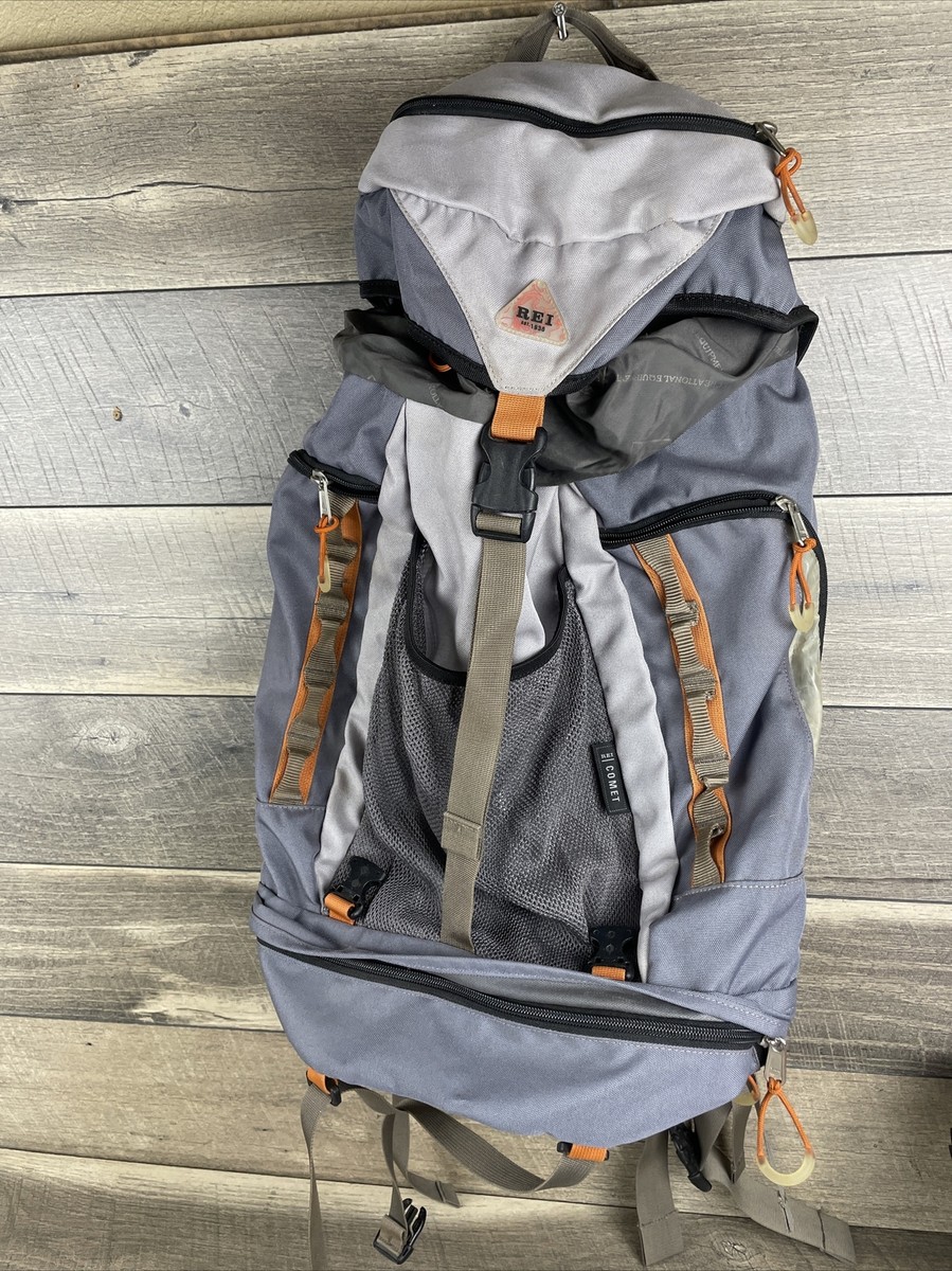 REI Comet Hiking Backpack Hydration Compatible Torso