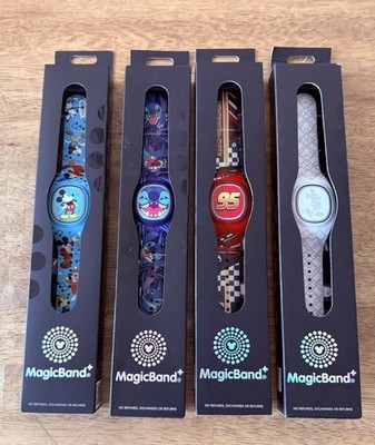 NEW  Disney Magic Band Plus + 4 Family Pack UNLINKED  