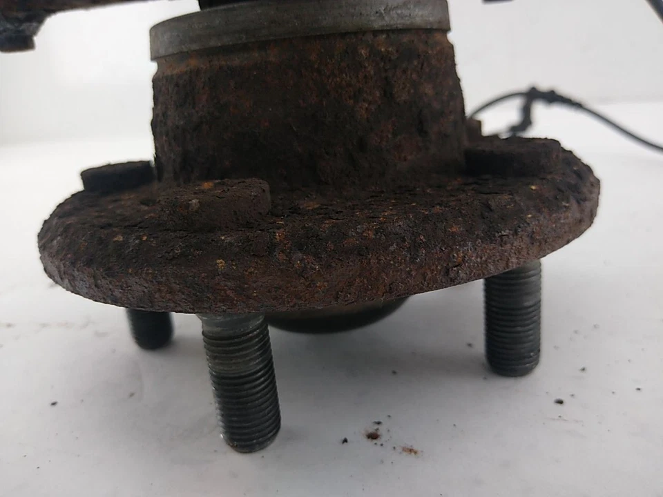 Cubo de junta de eixo dianteiro direito Dodge Charger passageiro compatível com 2006-2010 06 07 08 - Imagem 3 de 4