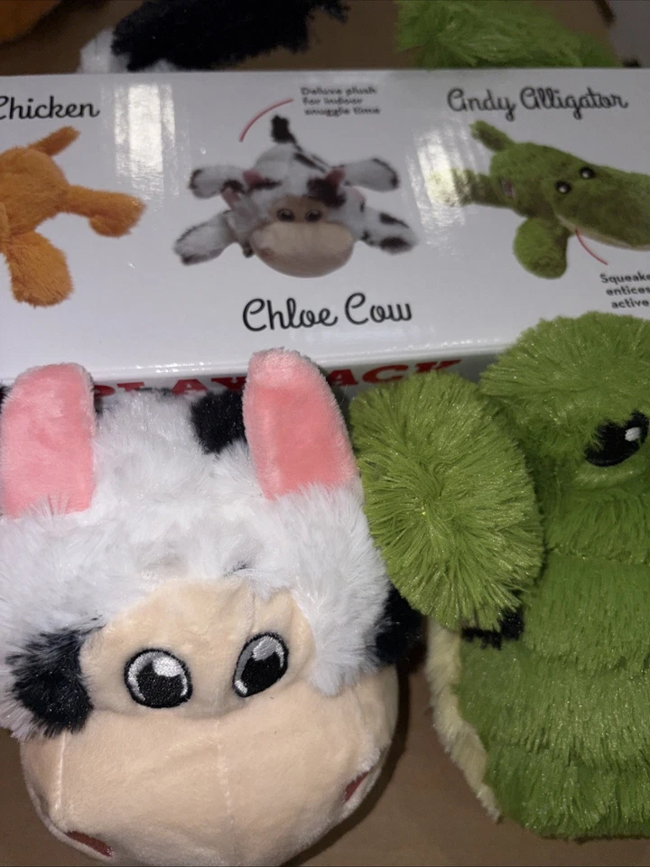 Kong Cozie Play Pack Juguetes para Perros Paquete de 3 Charlie Pollo Chloe Vaca Andy Caimán Foto 3 de 4