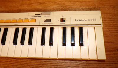 Casio MT-200☆超レア ホワイトカラー☆1980s ビンテージシンセ☆ Vintage Casio Casiotone MT-35 Electronic Keyboard Synthesizer