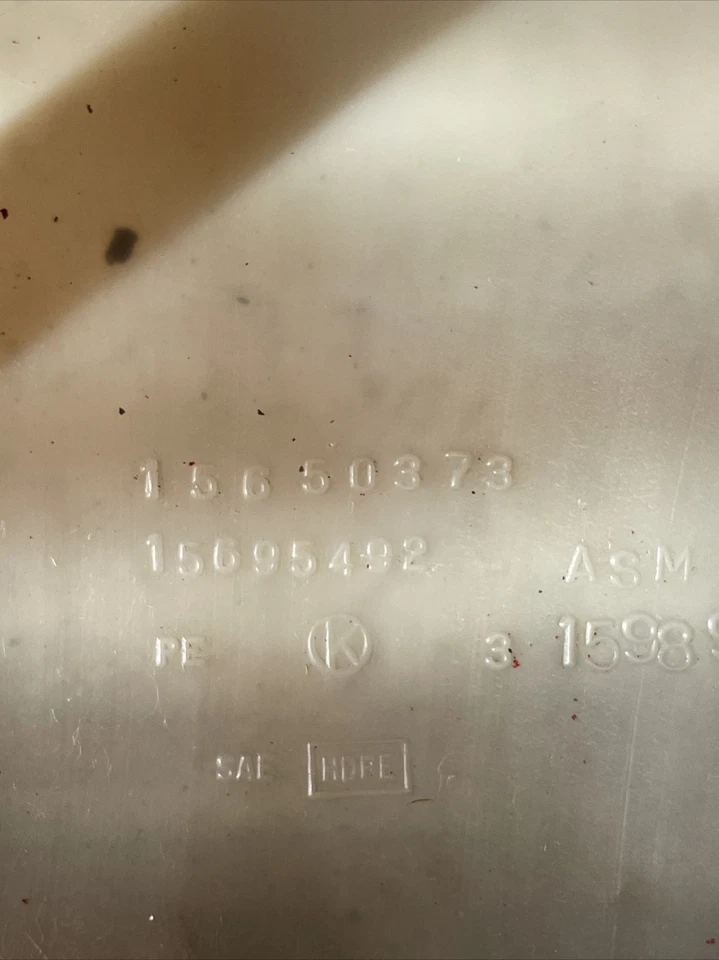 Chevrolet Suburban K1500 1992-1999 botella depósito refrigerante motor 15650373 Foto 2 de 4