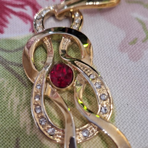 Stunning statement necklace with faux ruby & diamond stones, in gold tone