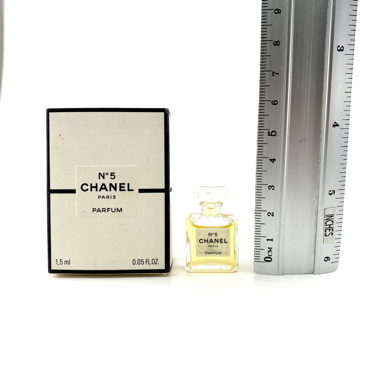 Chanel No 5 Parfum 1.5 ml. 0.05 fl.oz. mini micro perfume new in box