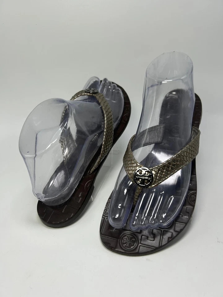 Sandalias Tory Burch THORA Tanga Chanclas Piel de Serpiente Plateadas Negras Gunmetal 8 Usadas Foto 4 de 4
