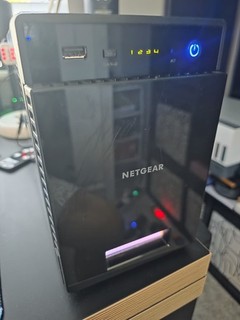 NETGEAR ReadyNAS RN214 4 Bay Quad Core 1.4GHz 3 USB 2 LAN Storage 3 8 TB