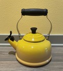 LE CREUSET Whistling Tea Kettle 1.7 Qt,Yellow Gold Enamel, Used Once