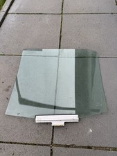 Original Mercedes 190 W201 T&uuml;rscheibe Fensterscheibe hinten rechts