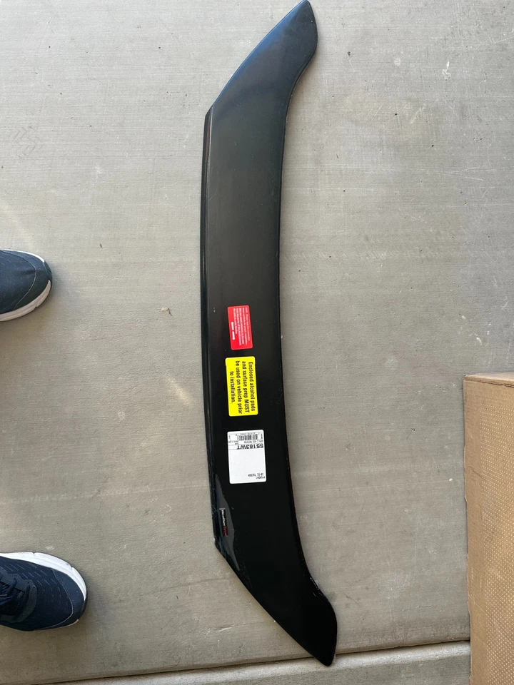 weathertech hood protector 55163WT  FITS HYUNDAI TUSCON 2016-2021 - Image 2 of 3