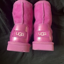 UGG Australia Toddlers Classic II Boots - Size 7 - Great Condition