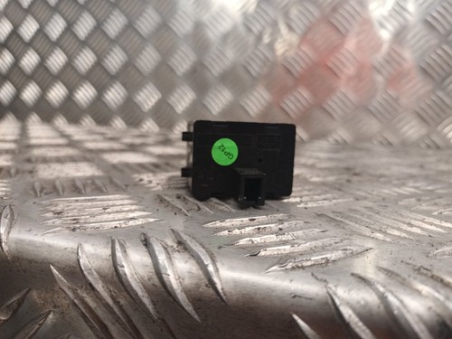 MG ZS EXCITE 1.5 BENZIN 15S4C 2017-2018 AIRBAGSCHALTER 10416949 - Bild 2 von 3