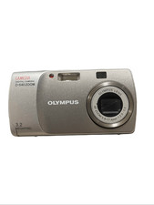 Olympus Silver CAMEDIA D-540 Zoom 3.2MP Digital Camera