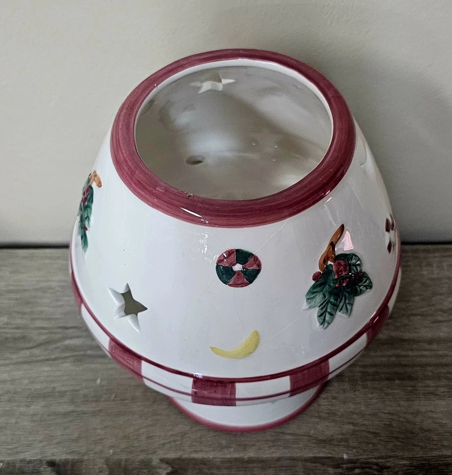 复古陶瓷圣诞烛台带灯罩 9 英寸高  — 第 2/4 张图片