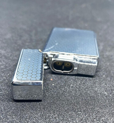 Sammlerstück Gasfeuerzeug nachfüllbar Geschenk Ihn/Sie - Doppelflamme H Qualität Silber