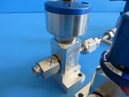 Rotarex SELFA Gas Valve Assembly with 4 M4.1U Valves - Picture 3 of 5